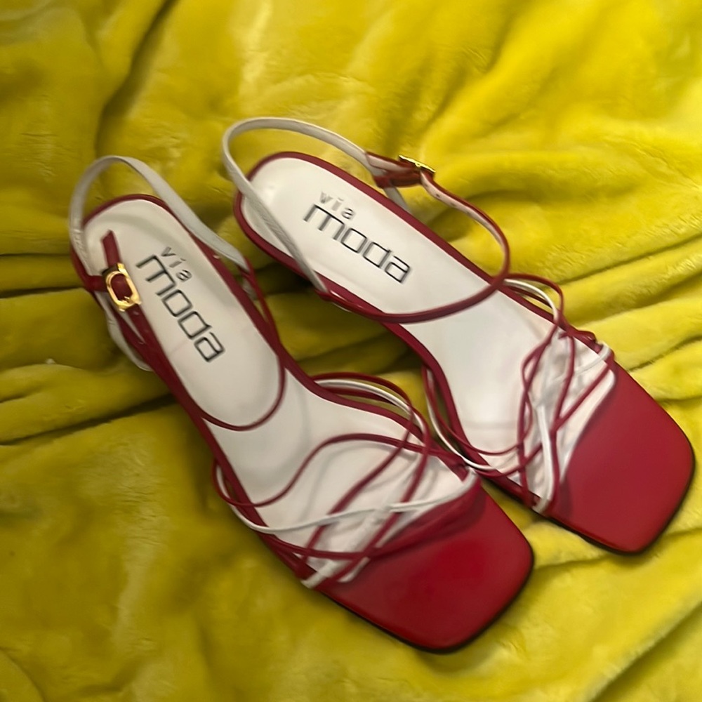 Via Moda Sandals